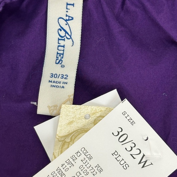 L.A. Blues Purple Floral Embroidered Button Up Top 30/32W Lightweight Summer - Picture 7 of 11